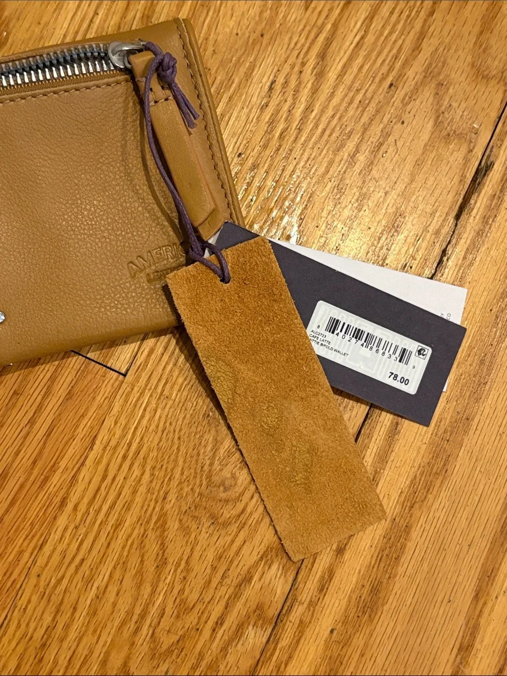 NWT American Leather Co. Leather Zip Wallet